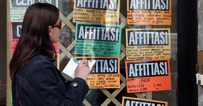 BOLOGNA “Non è un affitto per persone alte”: a Bologna ci sono pure limiti di altezzaLa denuncia di Potere al Popolo sul problema casa a Bologna: un monolocale in affitto solo a chi è al massimo 160 centimetri