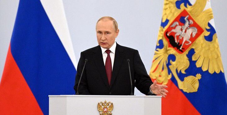 Putin firma l’annessione: Occidente parla di “farsa”