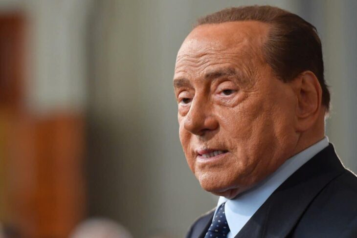 Berlusconi verso la resa, il pressing di Meloni sui figli del Cav. Marina in missione di pace ad Arcore: «Fermati»