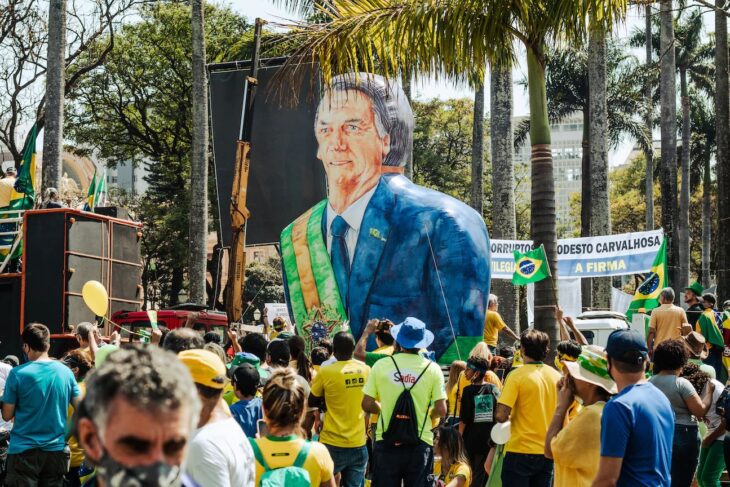 In Brasile si terrà oggi il primo turno delle presidenziali: testa a testa tra i due ex presidenti