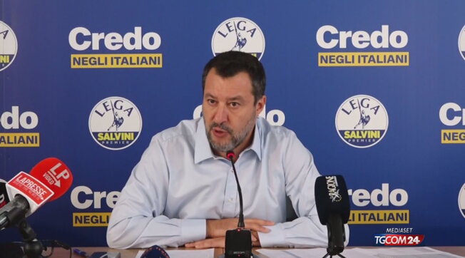 Sicurezza stradale, Salvini: “Per i casi più gravi revocare la patente a vita”